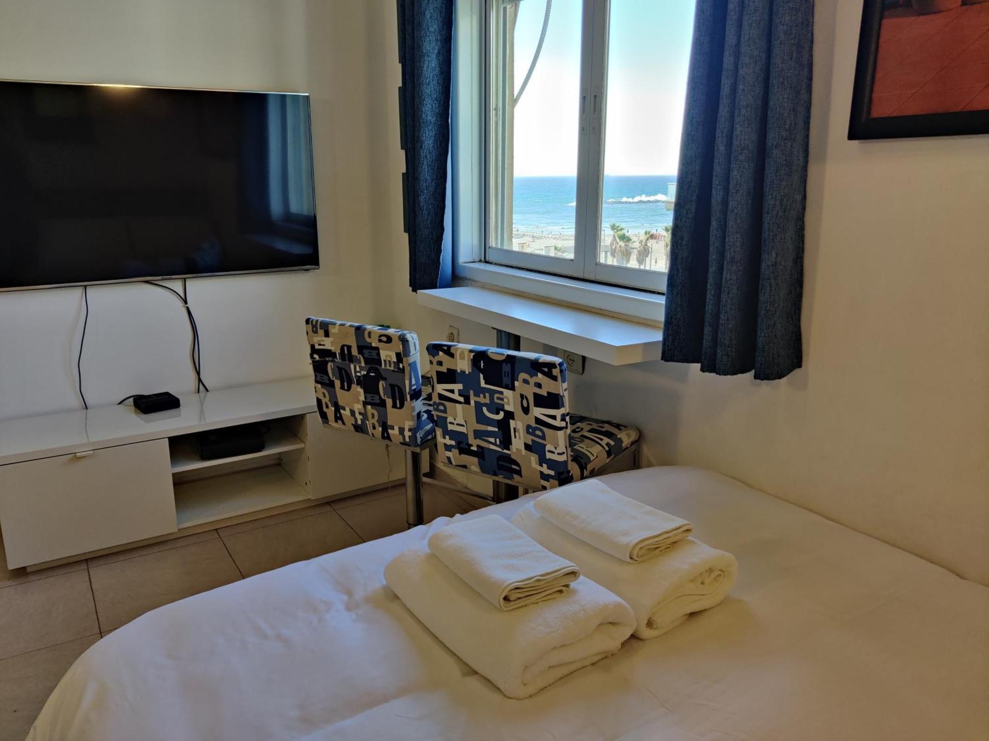 Central Stay Tlv Beachfront Tel Aviv Rum bild